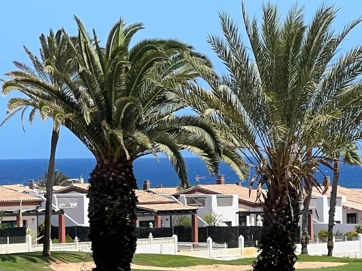 Villa Pearetree - Gorgeous 4 Bedroom Villa With Private Pool Caleta De Fuste İspanya