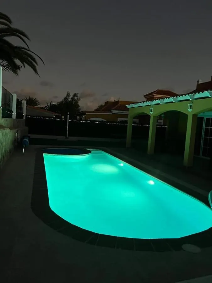 Villa Pearetree - Gorgeous 4 Bedroom Villa With Private Pool 칼레타데푸스테